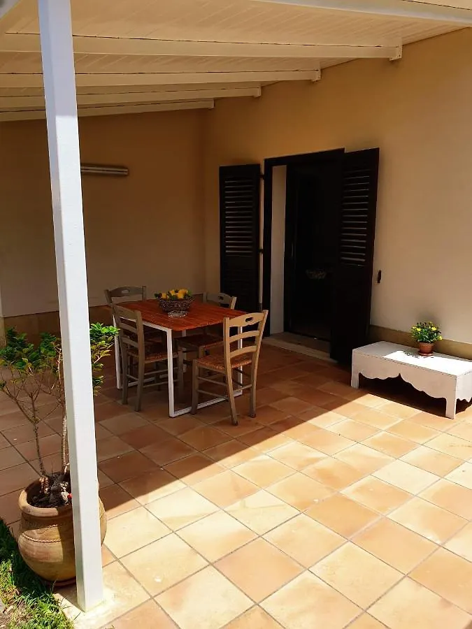 Il Bonsai Brucoli Villetta Per Turisti Villa